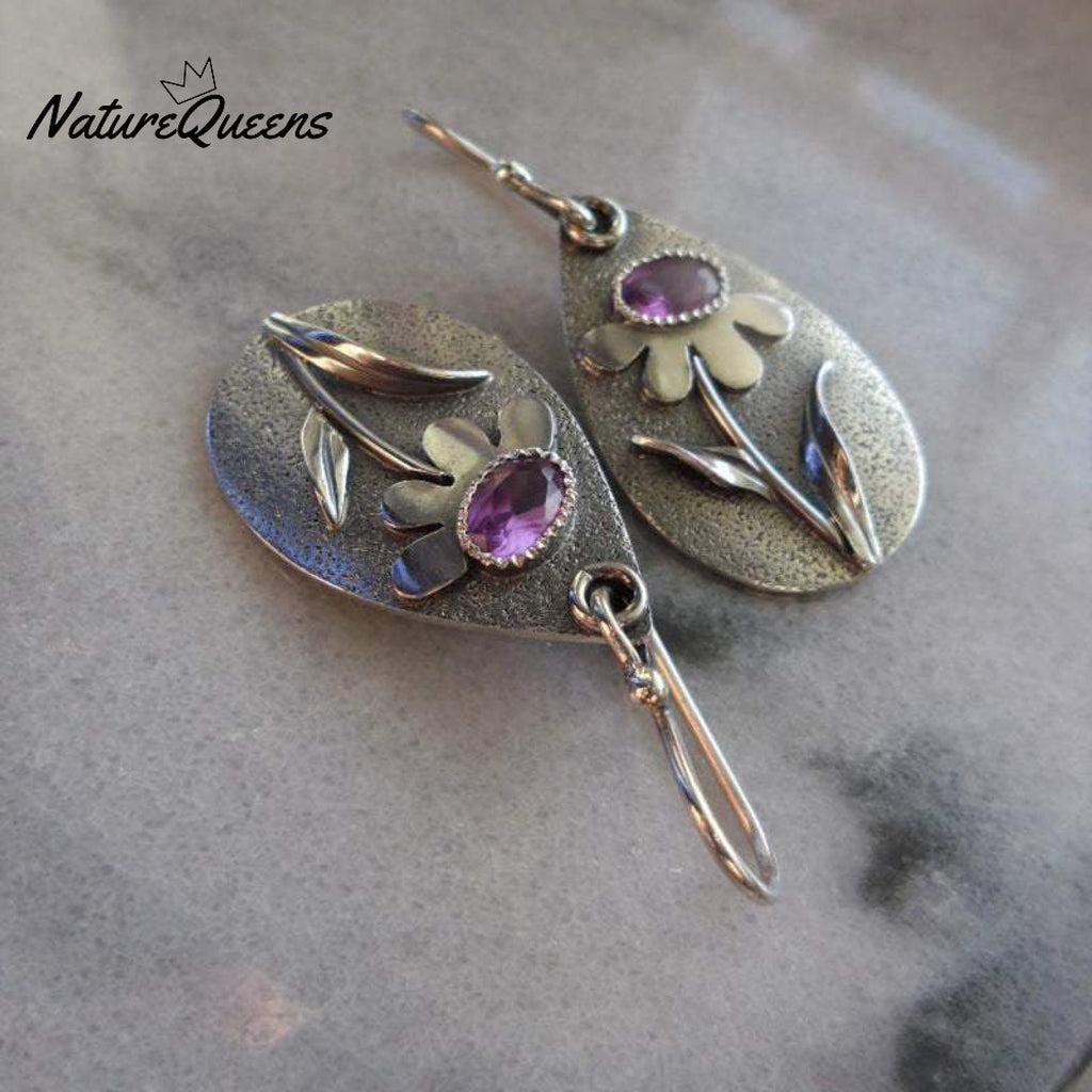 Three-Dimensional Floral Retro Earrings